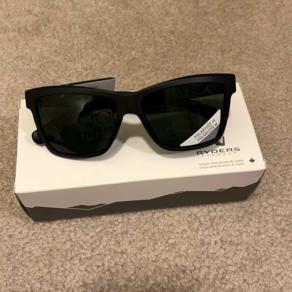 Ryders Novan sunglasses unisex new with box